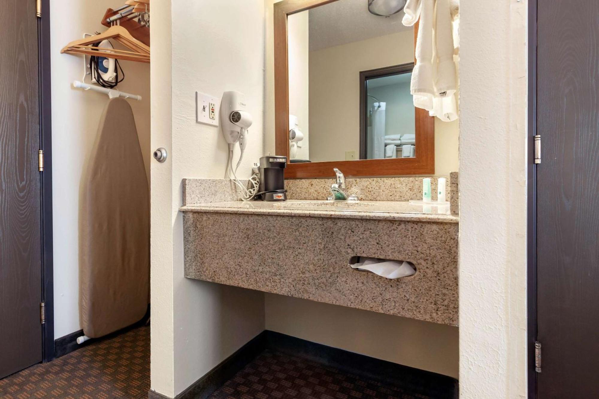 Quality Inn Hays I-70 Luaran gambar